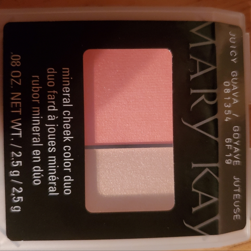 Juicy Guava mineral cheek color duo